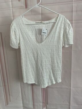 We The Free White Crinkle V-Neck Short Sleeve Top